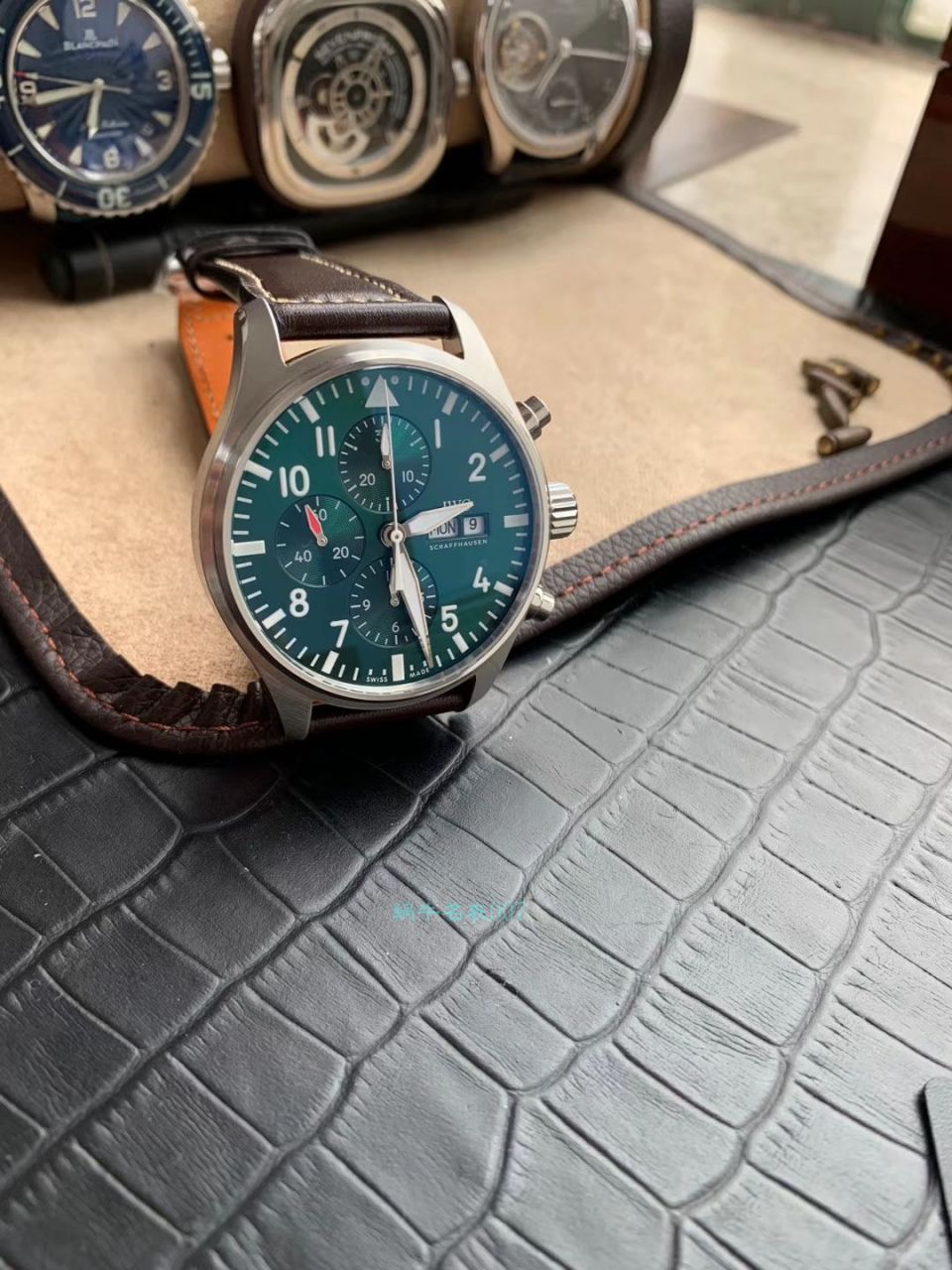 【视频测评新‎款首发‎！硬货！渠‎道出‎口订​单​！原单】IWC IWC 表飞行员系列IW377726 wrist watch  / WG511