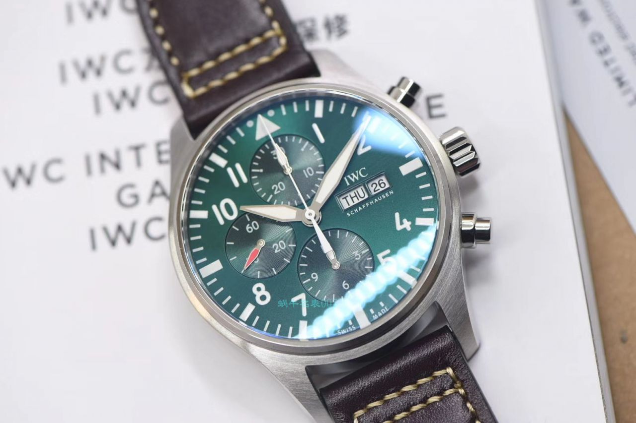 【视频测评新‎款首发‎！硬货！渠‎道出‎口订​单​！原单】IWC IWC 表飞行员系列IW377726 wrist watch  / WG511