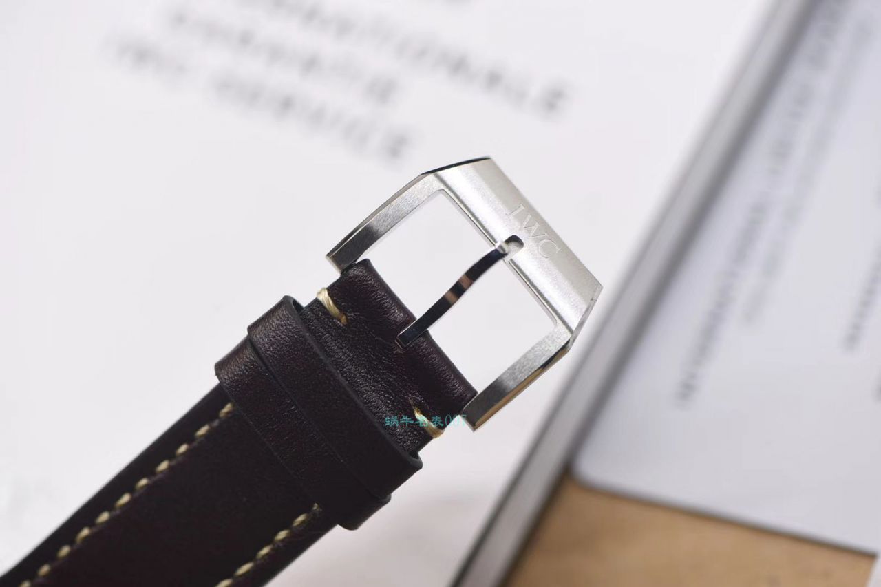 【视频测评新‎款首发‎！硬货！渠‎道出‎口订​单​！原单】IWC IWC 表飞行员系列IW377726 wrist watch  / WG511