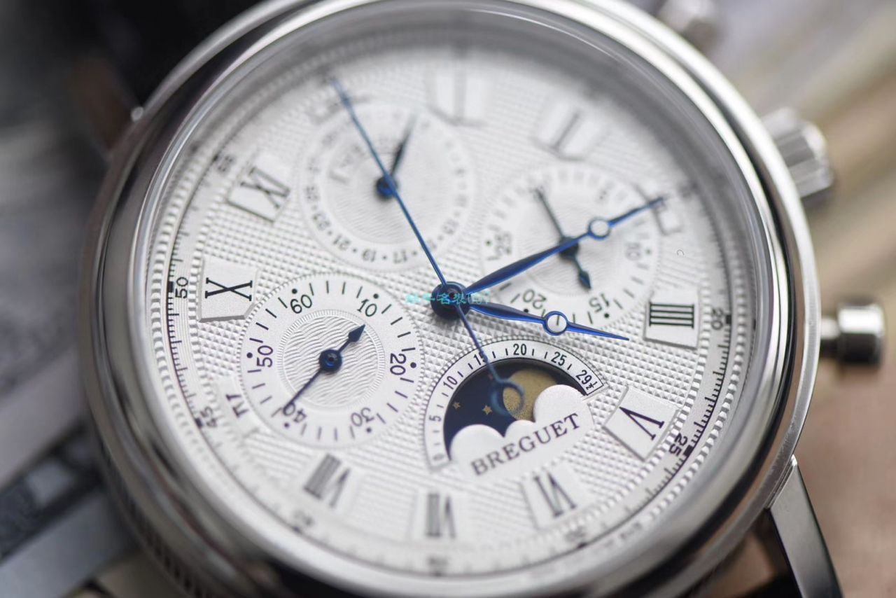  Video analysis  Breguet 经典复杂系列多功能月相 wrist watch  / BZ059