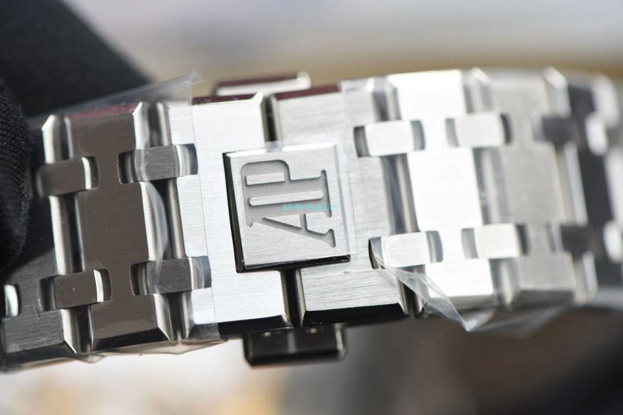 ZF Factory  top 复刻Audemars Piguet 皇家橡树系列高仿15500ST.OO.1220ST.01 wrist watch  / AP186