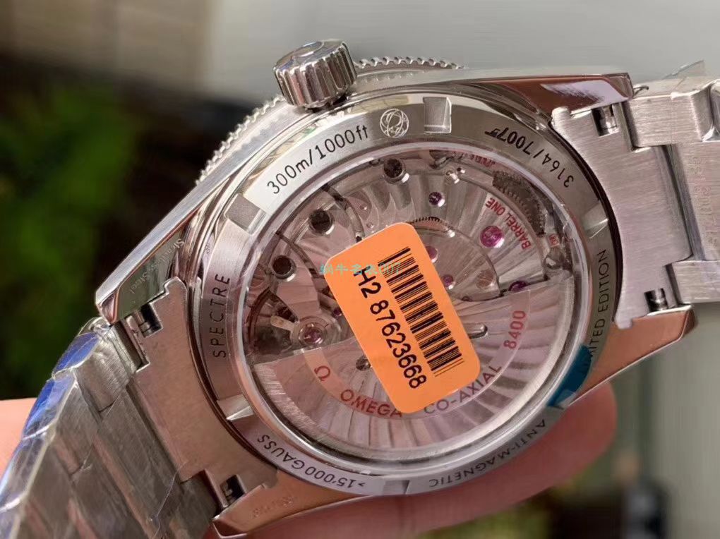 VS Factory  top 复刻高仿OMEGA幽灵党007限量版V2版本 Seamaster 300米233.32.41.21.01.001，233.30.41.21.01.001 / M679