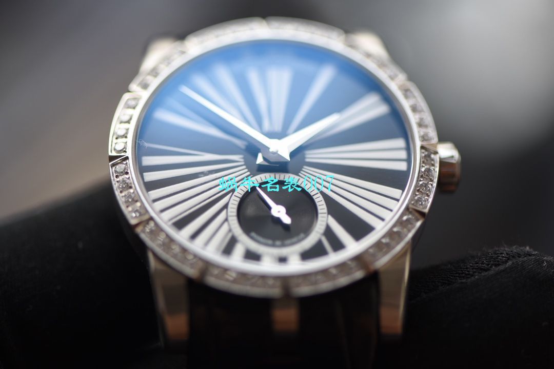  Video analysis PF Factory 超A高仿Roger DubuisRoger Dubuis王者系列36毫米女表RDDBEX0355 / LJ070