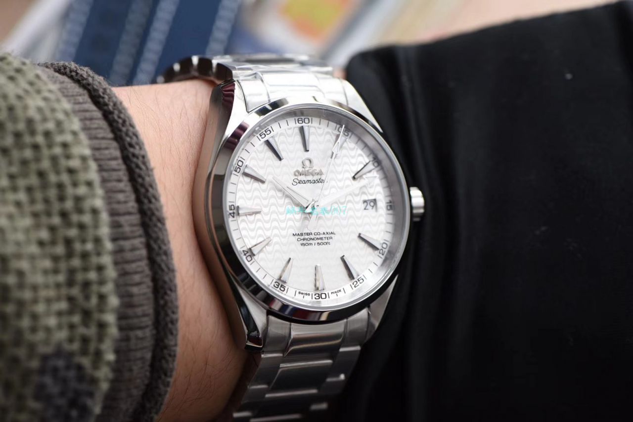 【视频】VS Factory 官网OMEGA Seamaster 150米里约波浪白盘复刻高仿231.10.42.21.02.006 wrist watch  / M691