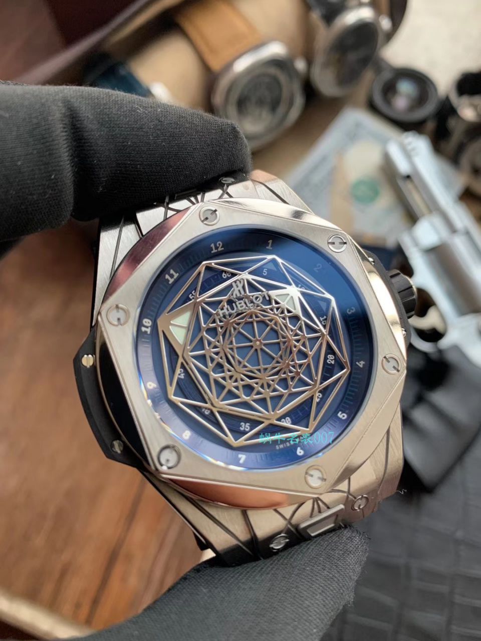 WWF Factory 官网 hublot 复刻高仿SANG BLEU刺青415.NX.7179.VR.MXM18，415.CX.1112.VR.MXM18 wrist watch  / YB081