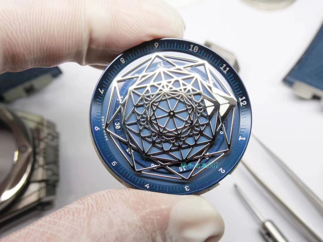WWF Factory 官网 hublot 复刻高仿SANG BLEU刺青415.NX.7179.VR.MXM18，415.CX.1112.VR.MXM18 wrist watch  / YB081