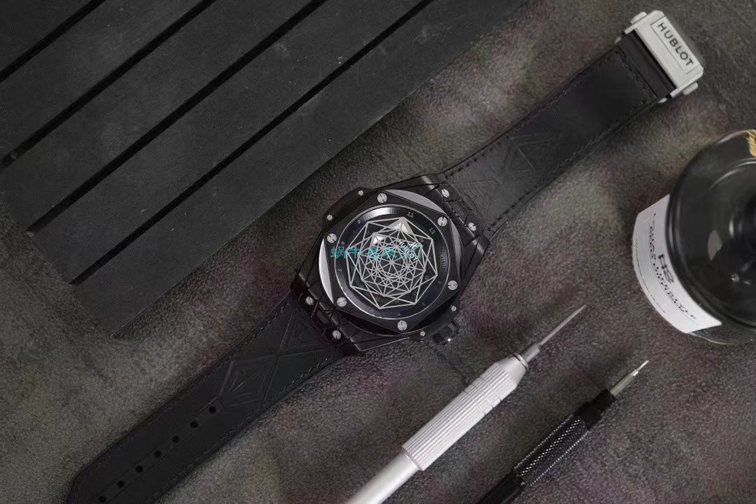 WWF Factory  top 复刻手表 hublot  big bang SANG BLEU刺青415.CX.1112.VR.MXM18 wrist watch  / YB083