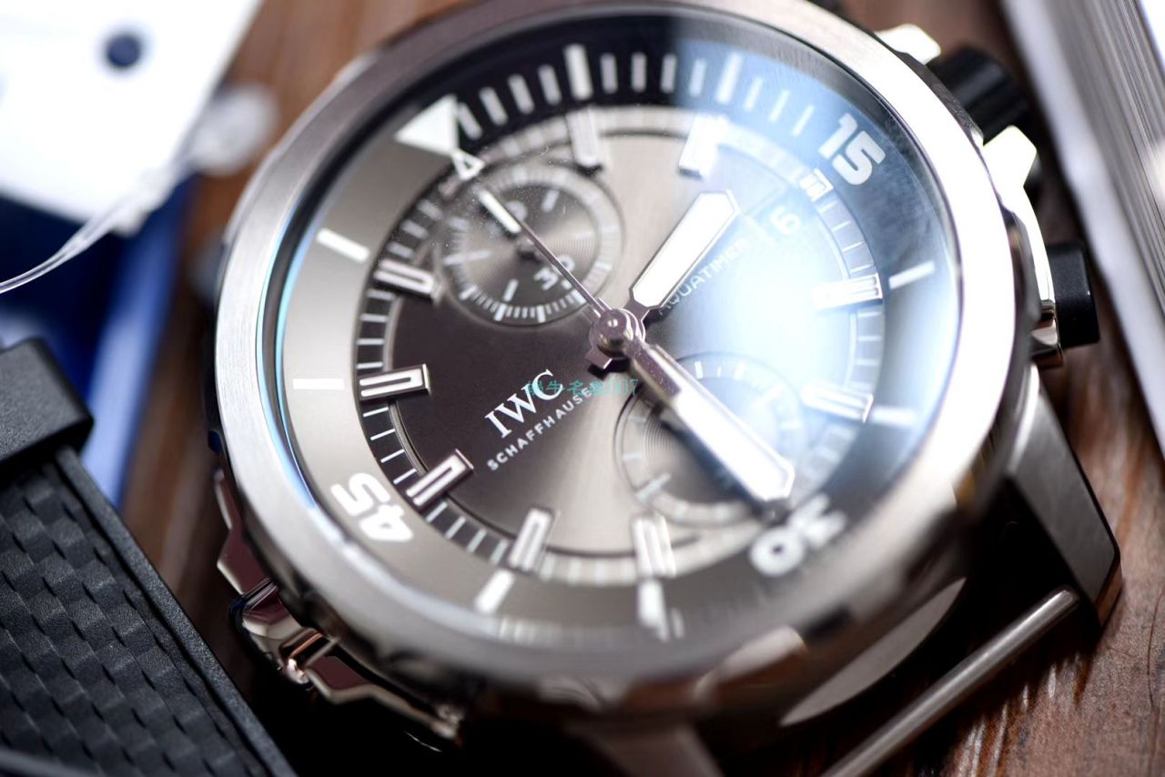 V6 Factory  top 复刻高仿手表 IWC 海洋时计鲨鱼特别限量版IW379506 wrist watch  / WG523