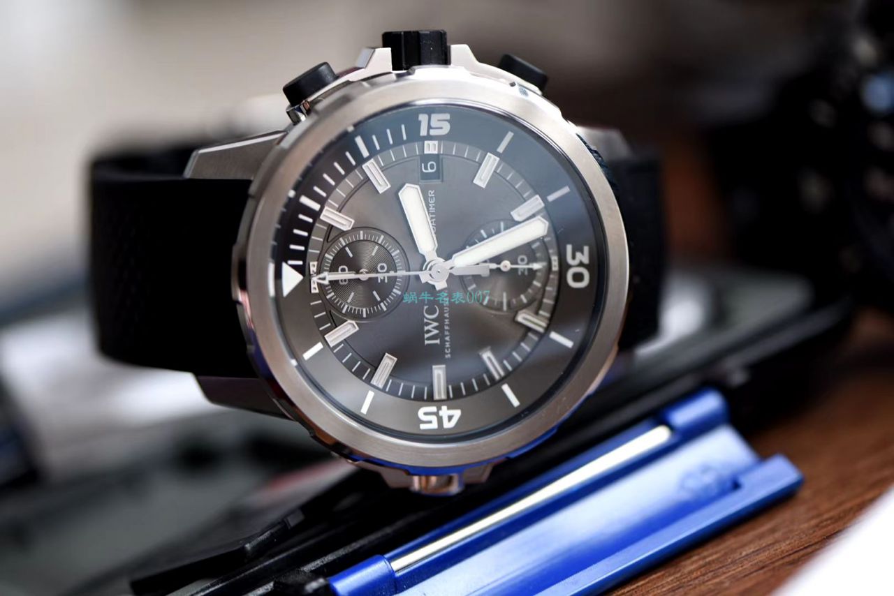 V6 Factory  top 复刻高仿手表 IWC 海洋时计鲨鱼特别限量版IW379506 wrist watch  / WG523