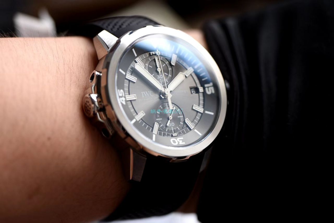 V6 Factory  top 复刻高仿手表 IWC 海洋时计鲨鱼特别限量版IW379506 wrist watch  / WG523