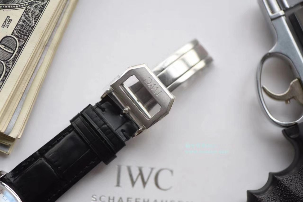 YL Factory 超A高仿背透 IWC 葡计150周年纪念IW371602 wrist watch  / WG528