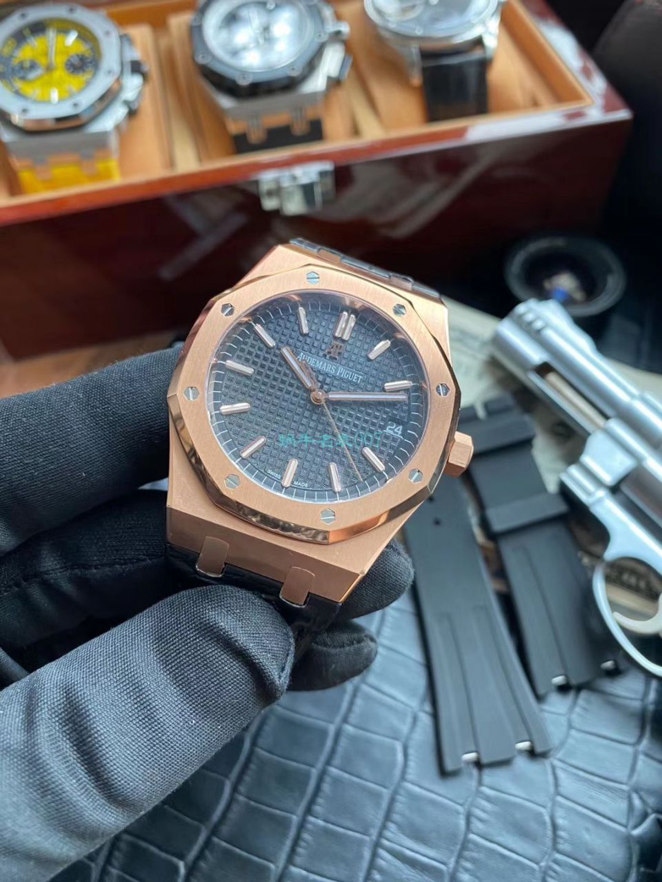  Video analysis OM Factory  top 复刻手表APAudemars Piguet 皇家橡树高仿15500OR.OO.D002CR.01 wrist watch  / AP193