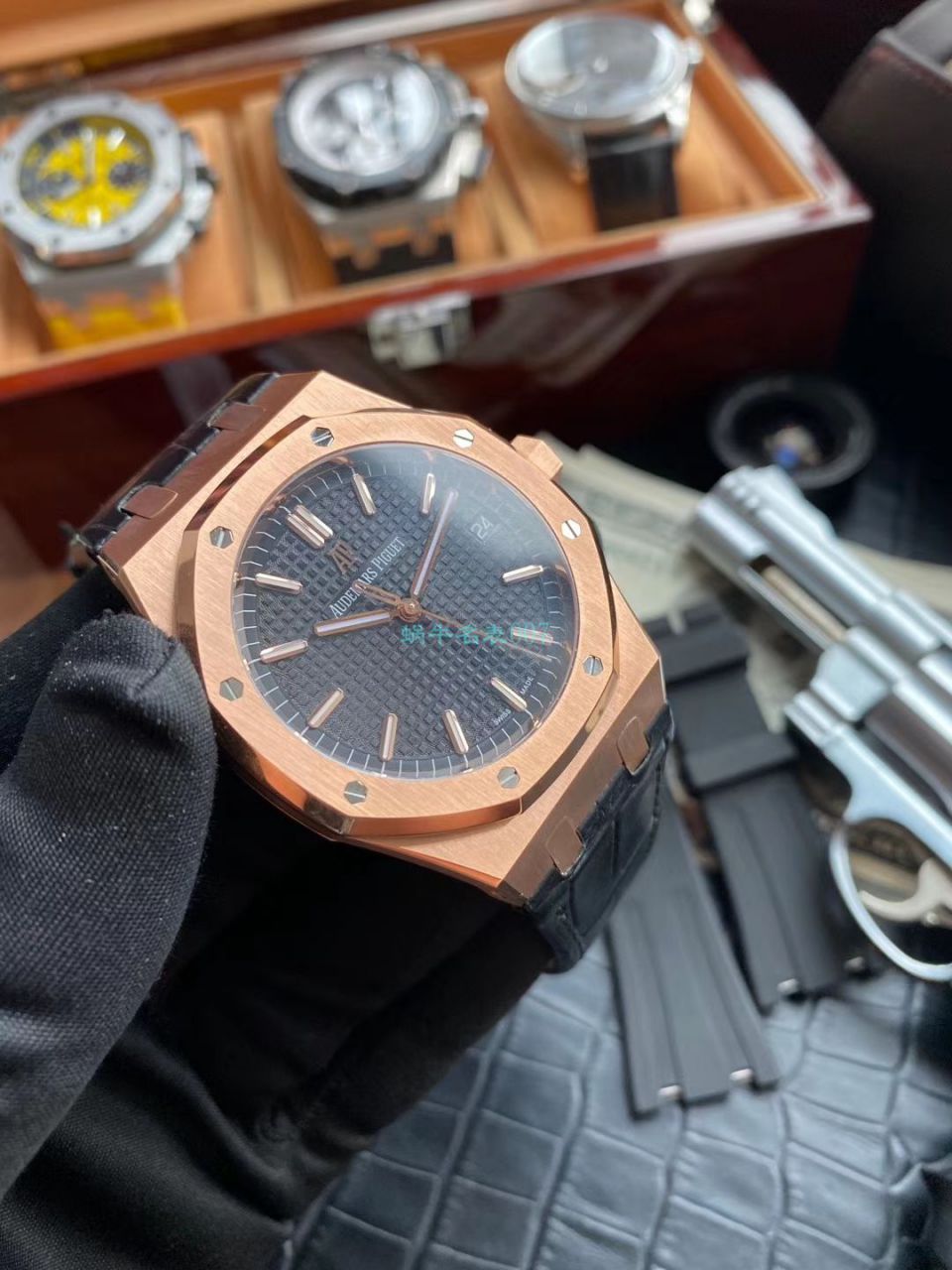  Video analysis OM Factory  top 复刻手表APAudemars Piguet 皇家橡树高仿15500OR.OO.D002CR.01 wrist watch  / AP193