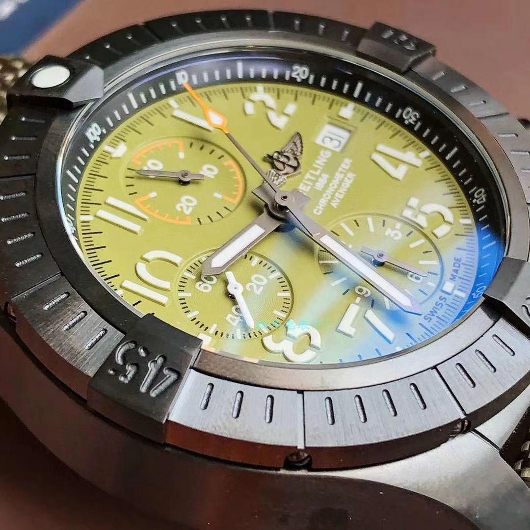 原单真瑞士ETA7750 Breitling 复仇者夜间任务计时 wrist watch 45系列V13317101L1X1 wrist watch  / BL169