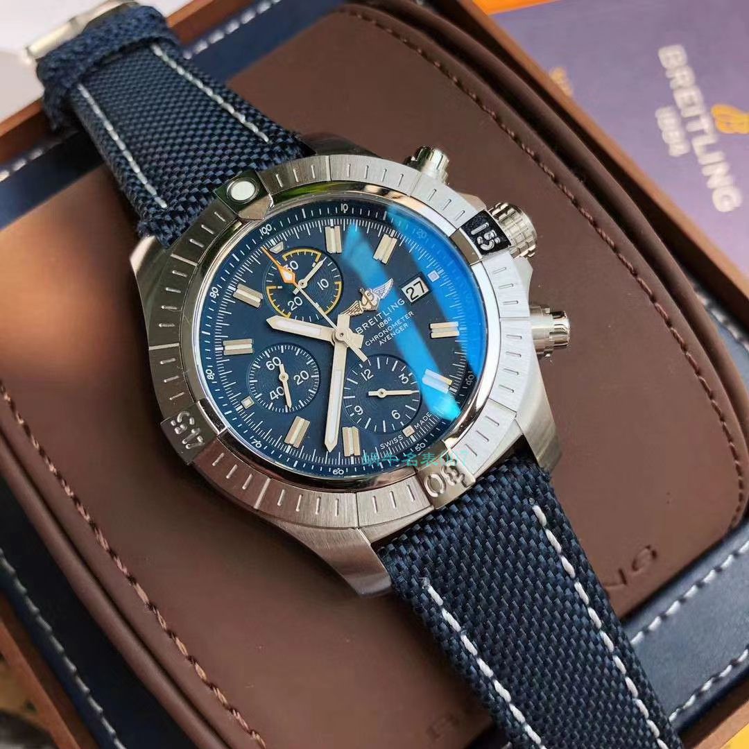 原单真瑞士ETA7750 Breitling 复仇者夜间任务计时 wrist watch 45系列V13317101L1X1 wrist watch  / BL169