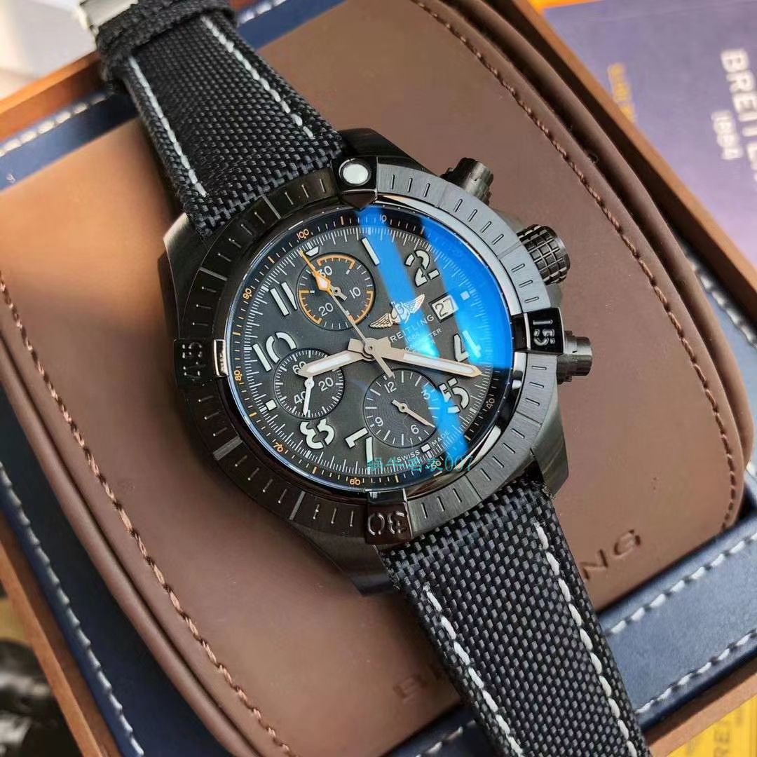 原单真瑞士ETA7750 Breitling 复仇者夜间任务计时 wrist watch 45系列V13317101L1X1 wrist watch  / BL169