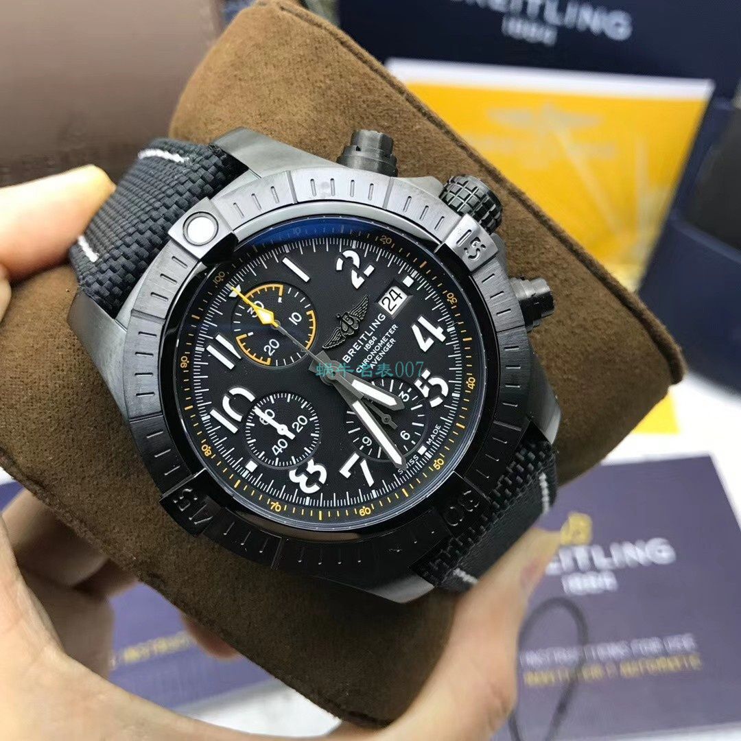  Breitling 原单复仇者夜间任务计时 wrist watch 45系列V13317101B1X2 wrist watch  / BL178