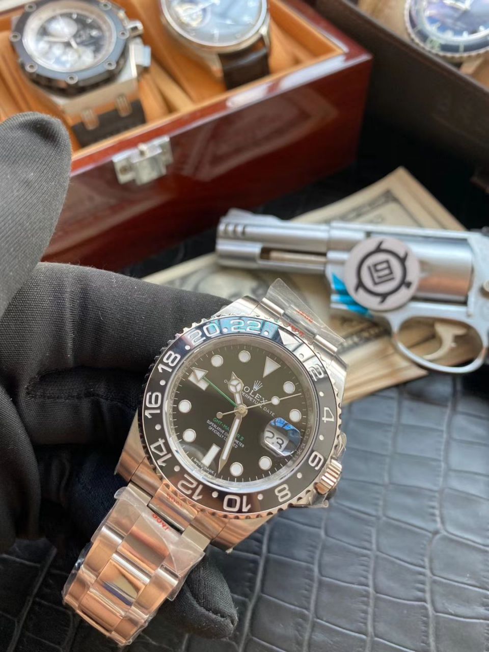 V9 Factory 高精仿手表 Rolex  GMT MASTER II系列116710LN-78200 wrist watch (绿针) / R605