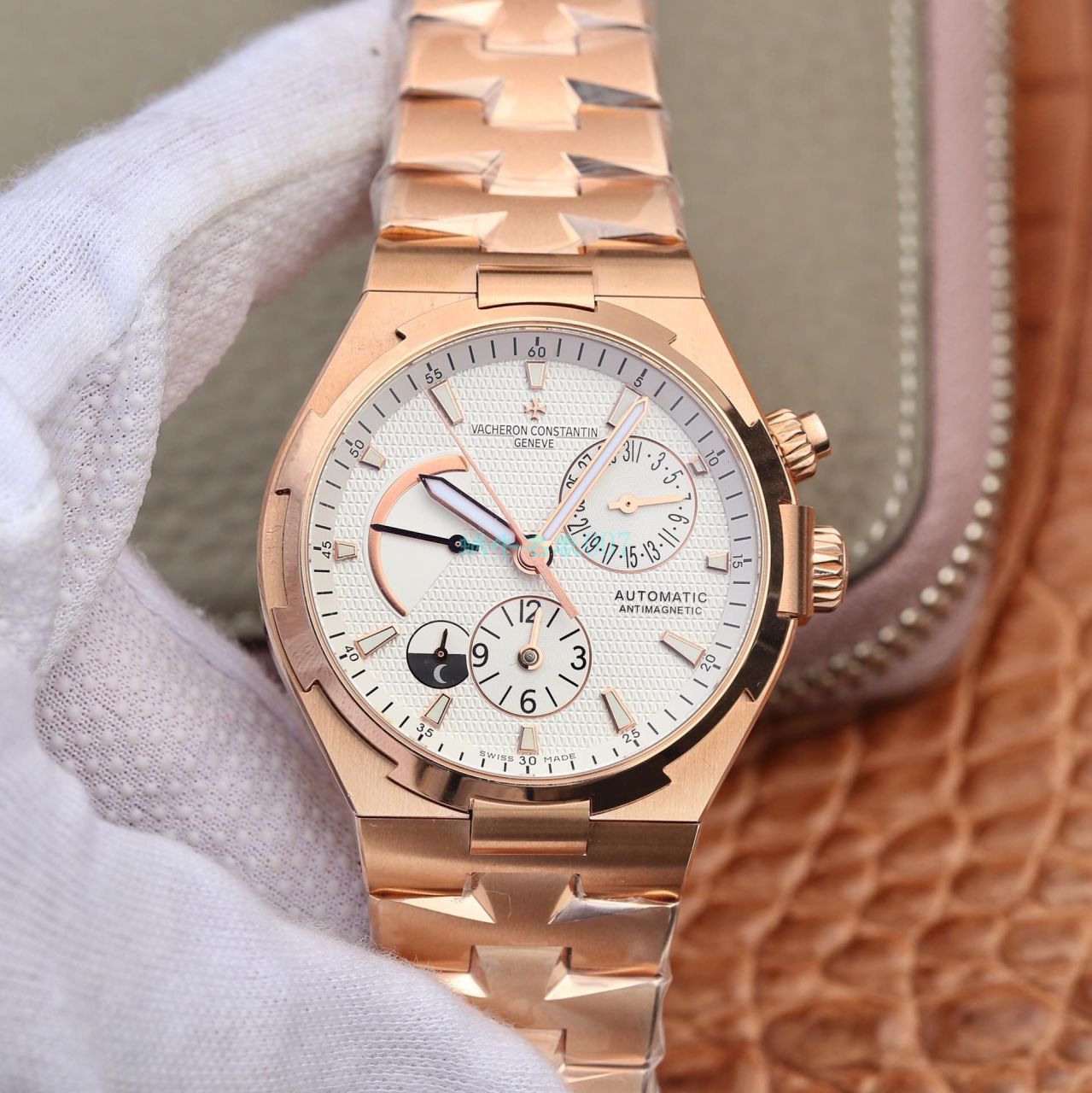 TWA Factory 高精仿手表Vacheron Constantin   Overseas 系列47450/B01R-9404 wrist watch  / JJ222