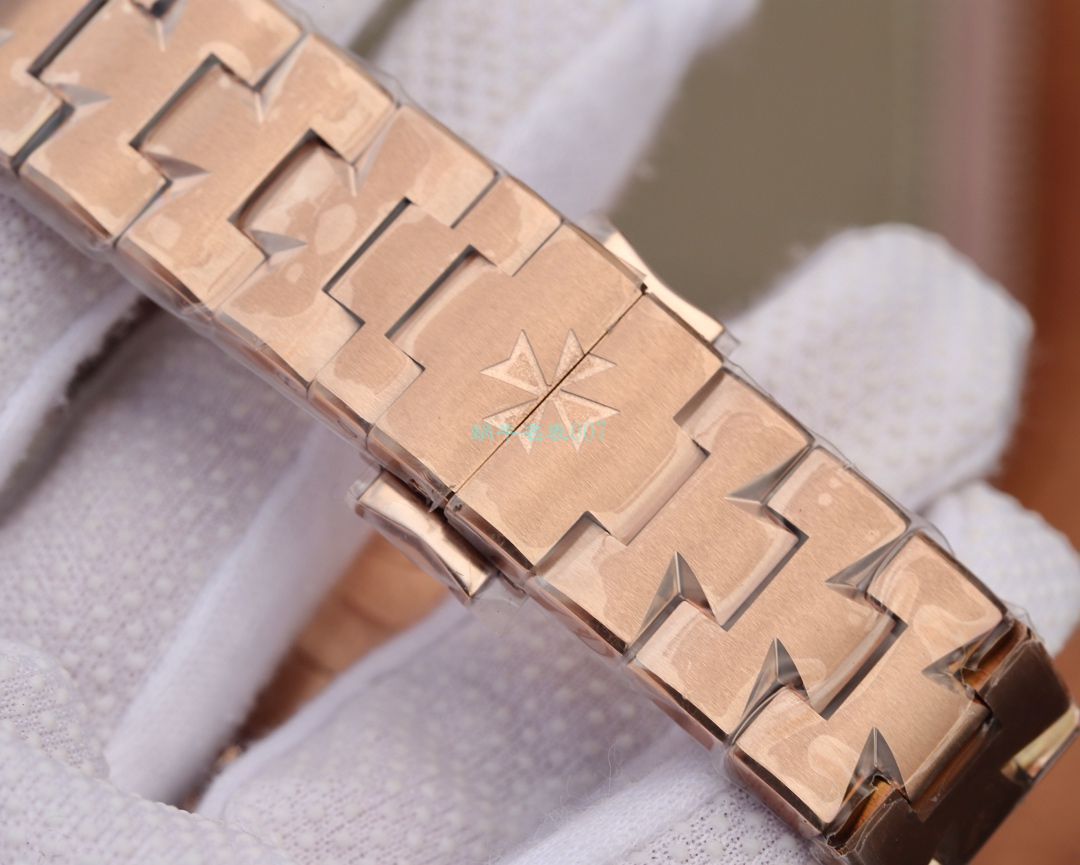TWA Factory 高精仿手表Vacheron Constantin   Overseas 系列47450/B01R-9404 wrist watch  / JJ222