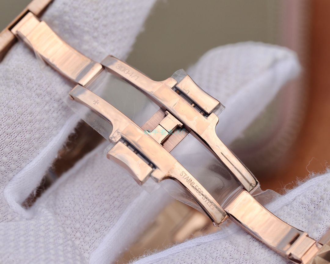 TWA Factory 高精仿手表Vacheron Constantin   Overseas 系列47450/B01R-9404 wrist watch  / JJ222