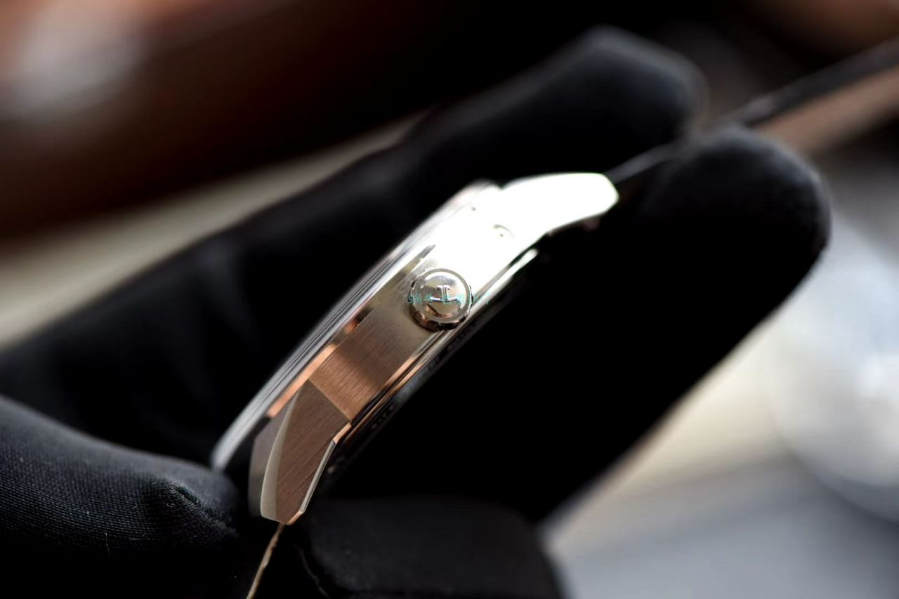 ZF Factory 超A高仿手表 Jaeger-LeCoultre 北宸地理学家世界时904847Z wrist watch  / JJ179zf