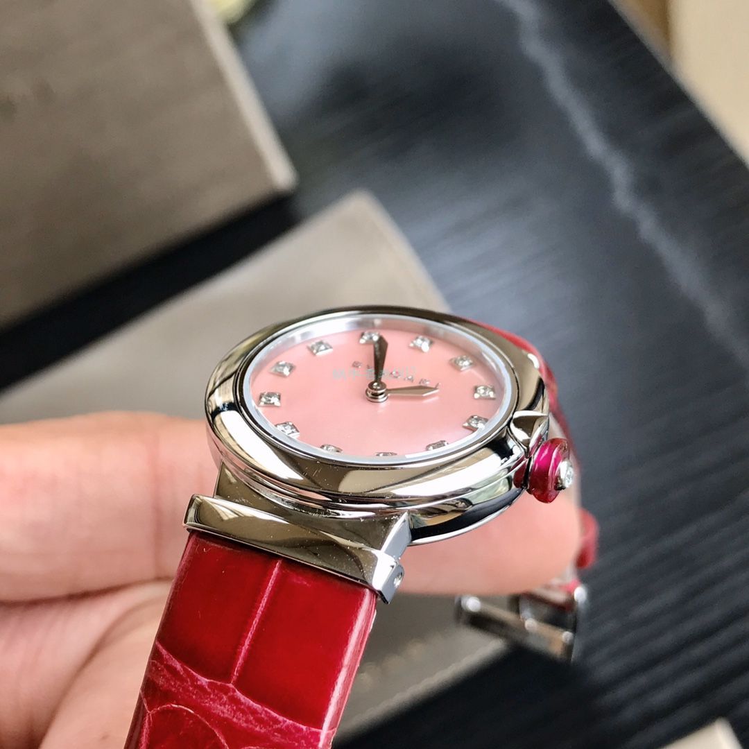 渠道原单真钻女表 BVLGARI LVCEA系列102608 LU28C2SL/12 wrist watch  / BG037