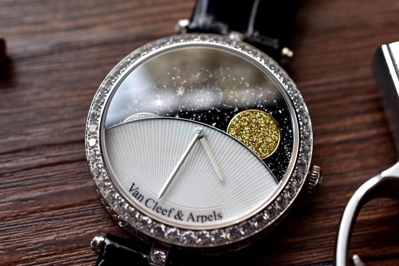 梵克雅宝 top 复刻高仿女装诗意复杂功能系列VCARN25800 wrist watch  / VCA09