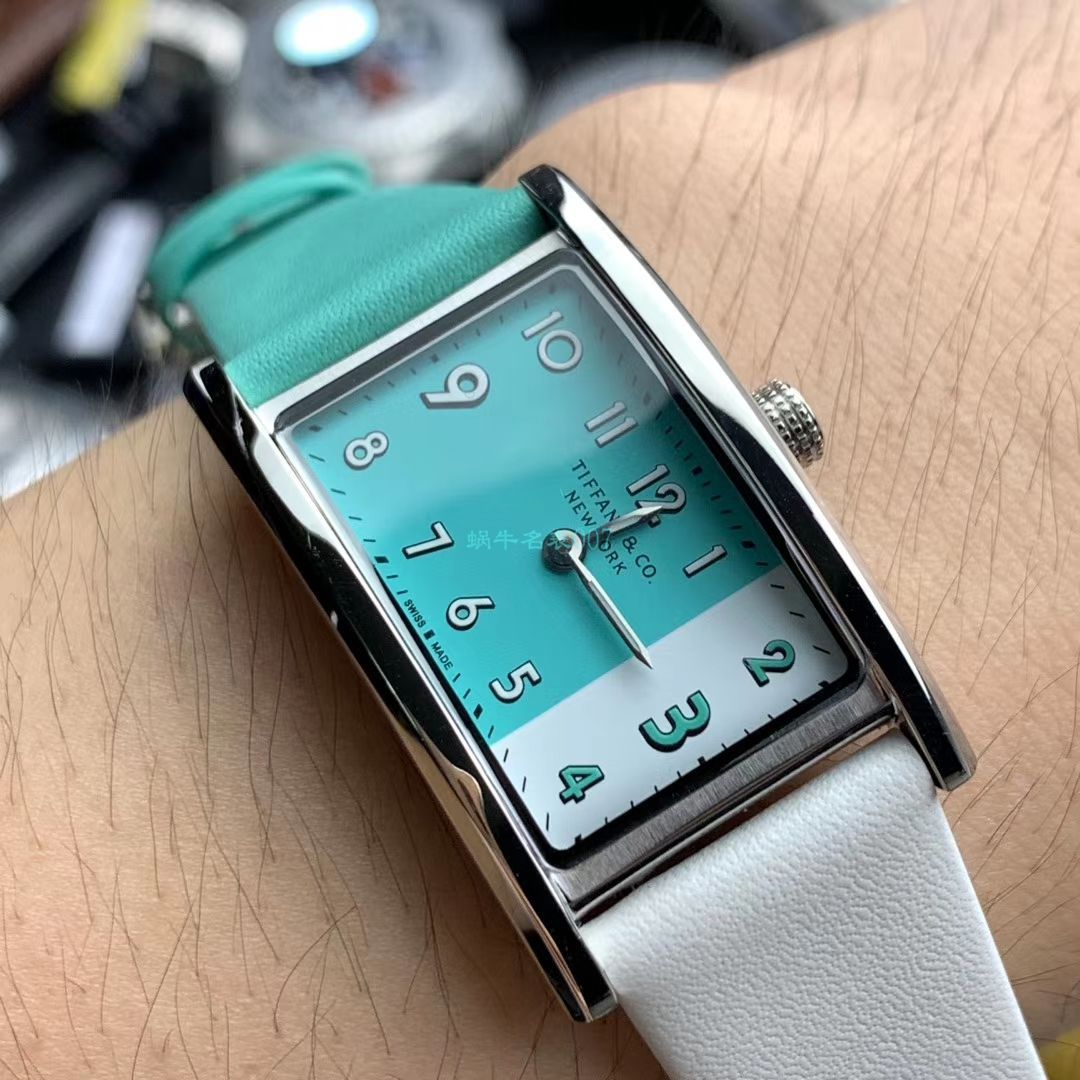 【渠道 copy customized 】蒂芙尼拼色夜光手表，世界上最迷人的蓝色，tiffany blue女装 wrist watch ！ / Tiffany01