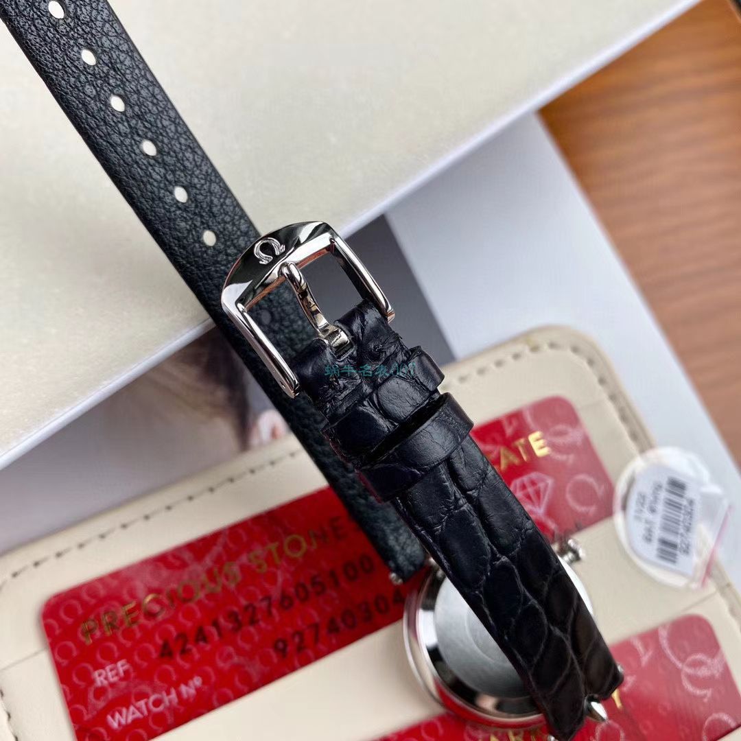 原单真钻女表OMEGA碟飞424.13.27.60.51.001，424.13.27.60.52.001 wrist watch  / M698B