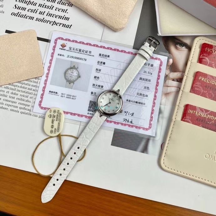 原单真钻女表OMEGA碟飞424.13.27.60.51.001，424.13.27.60.52.001 wrist watch  / M698B