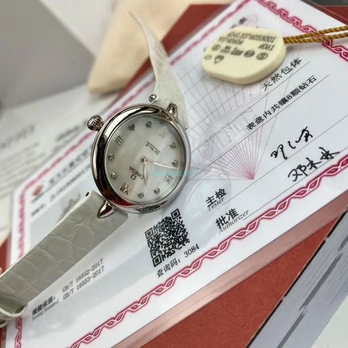原单真钻女表OMEGA碟飞424.13.27.60.51.001，424.13.27.60.52.001 wrist watch  / M698B