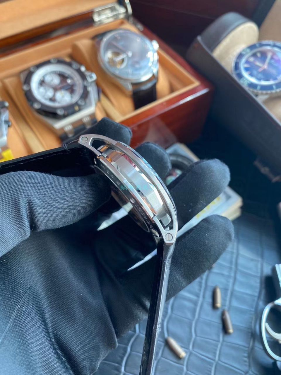 TNK Factory Audemars Piguet 高仿手表CODE 11.59系列15210BC.OO.A002CR.01 wrist watch  / AP200
