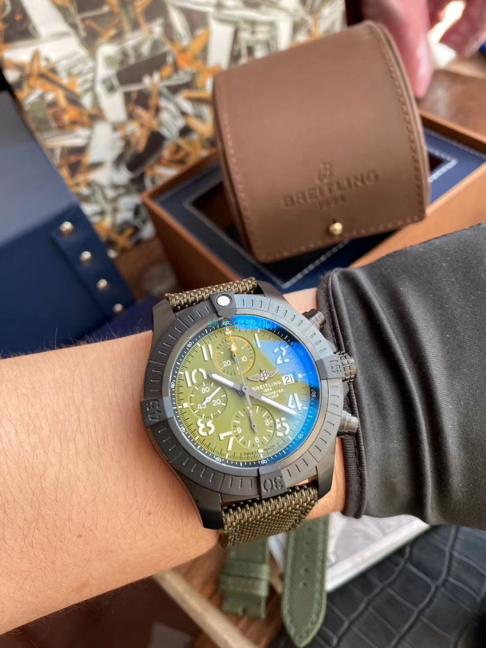 Video analysis  Breitling 原单复仇者夜间任务计时 wrist watch 45系列V13317101L1X1 wrist watch  / BL181