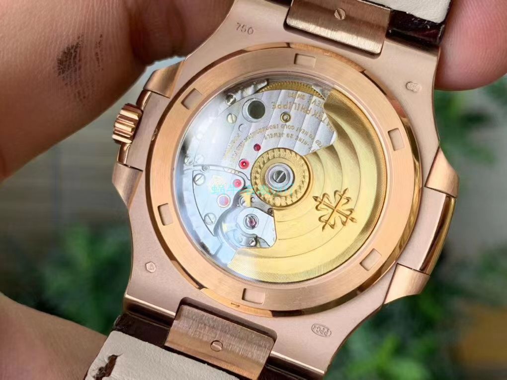 PPF Factory V4 Nautilus  top 复刻高仿PP PATEK PHILIPPE 5711R 玫瑰金 wrist watch  / BD300