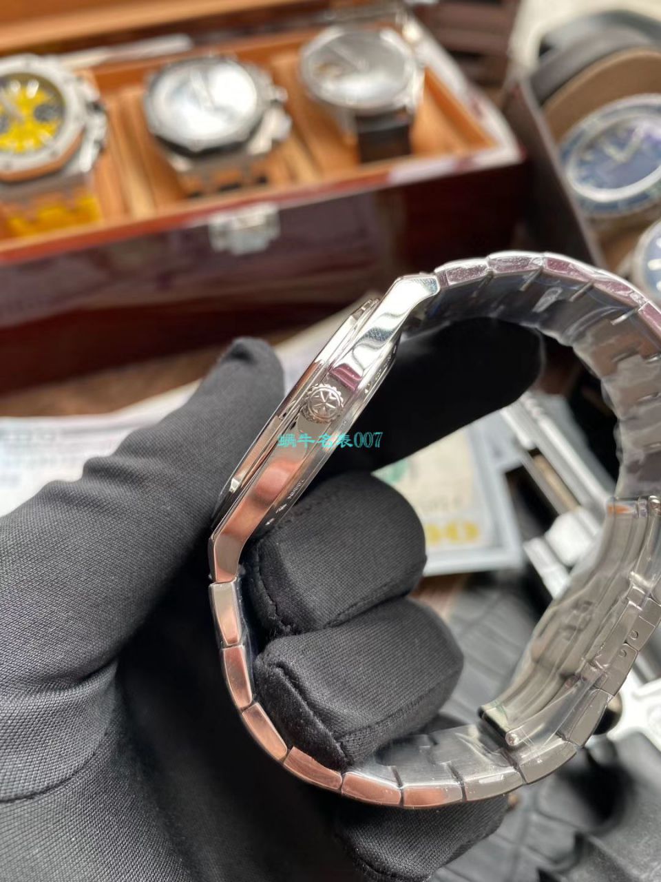XF Factory 高仿手表Vacheron Constantin   Overseas 系列2000V/120G-B122 wrist watch  / XF2000VC