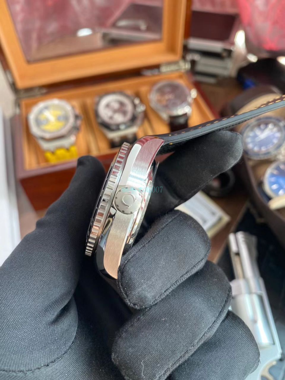  Video analysis VS Factory 高仿OMEGA海洋宇宙600米232.32.44.22.01.002，232.32.44.22.01.001 wrist watch  / M710