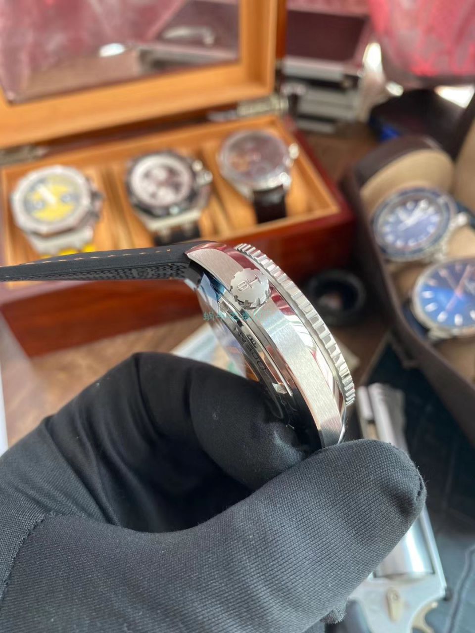  Video analysis VS Factory 高仿OMEGA海洋宇宙600米232.32.44.22.01.002，232.32.44.22.01.001 wrist watch  / M710