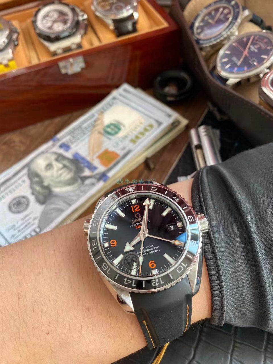  Video analysis VS Factory 高仿OMEGA海洋宇宙600米232.32.44.22.01.002，232.32.44.22.01.001 wrist watch  / M710
