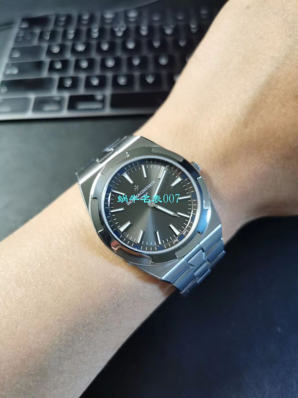 XF Factory 高仿手表Vacheron Constantin   Overseas 系列2000V/120G-B122 wrist watch  / XF2000VC