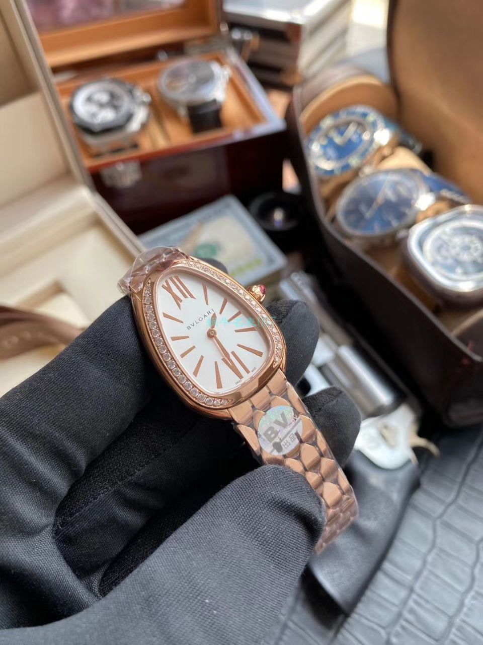 BV Factory 官网复刻高仿 BVLGARI 蛇形女表SERPENTI系列103145，103274，103144，103277 wrist watch  / BG038