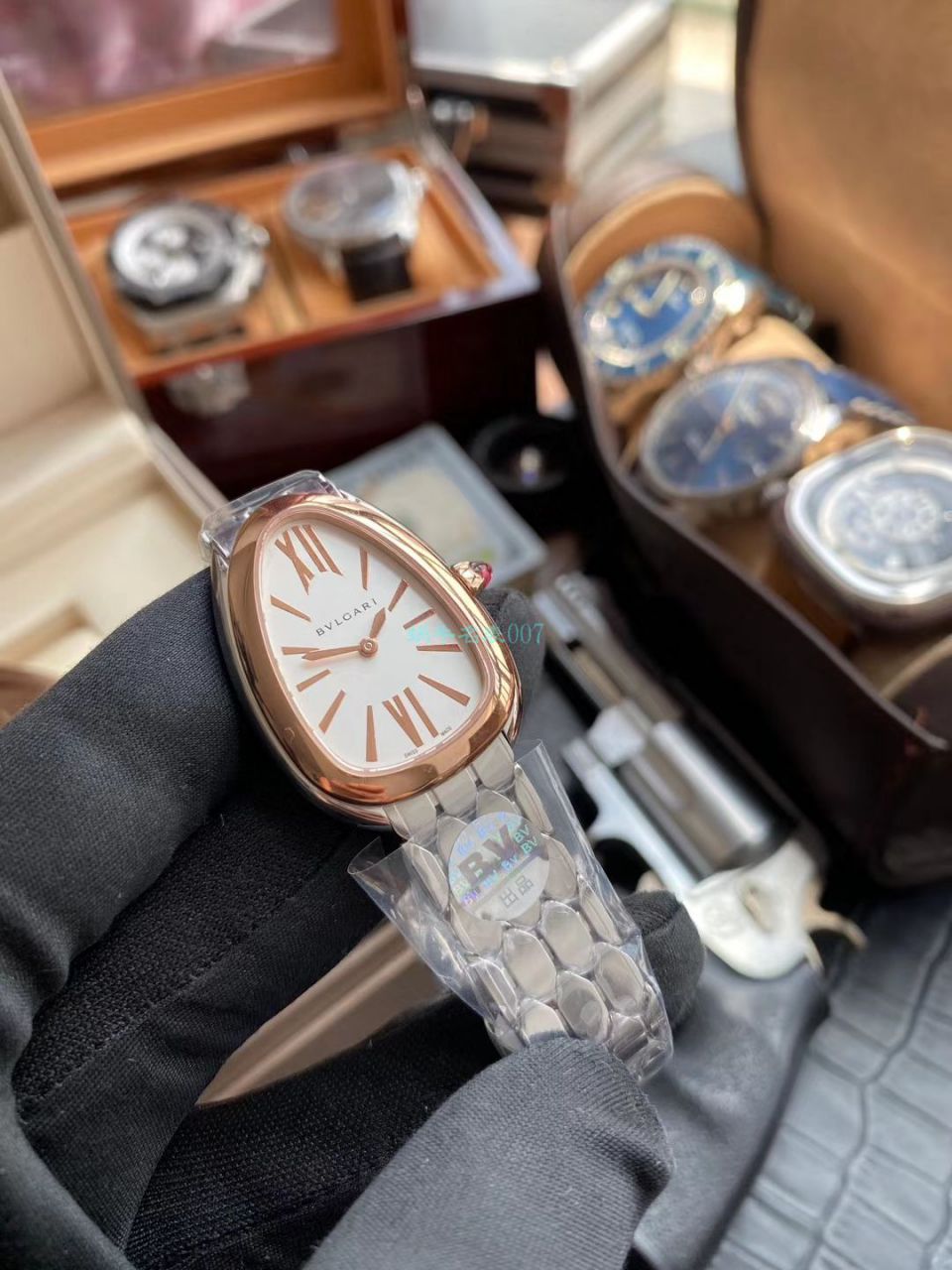BV Factory 官网复刻高仿 BVLGARI 蛇形女表SERPENTI系列103145，103274，103144，103277 wrist watch  / BG038