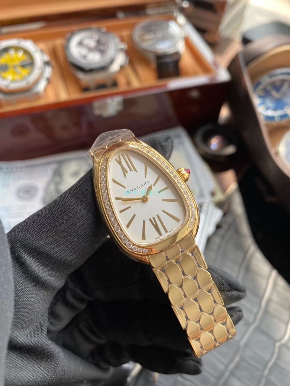 BV Factory 官网复刻高仿 BVLGARI 蛇形女表SERPENTI系列103145，103274，103144，103277 wrist watch  / BG038