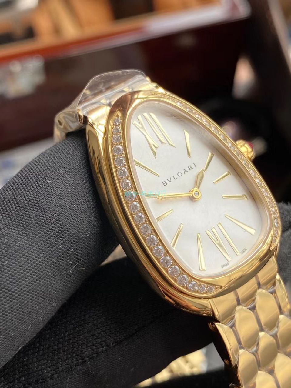 BV Factory  BVLGARI 高仿女手表蛇形SERPENTI系列103147 wrist watch  / BG060