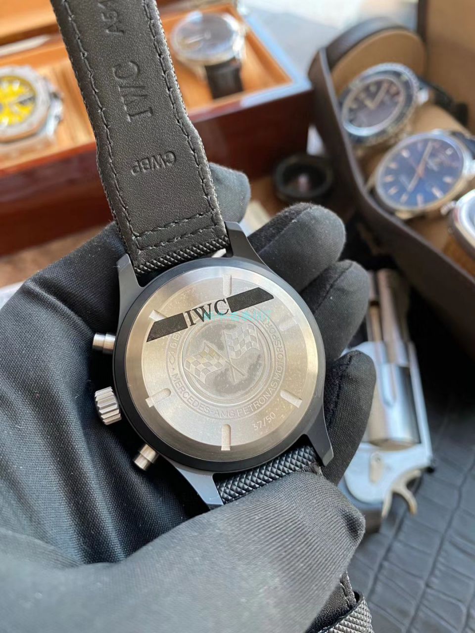 评测：YL Factory  IWC 复刻高仿手表飞行员系列IW389005 wrist watch (梅赛德斯AMG马石油车队特别版) / WG538