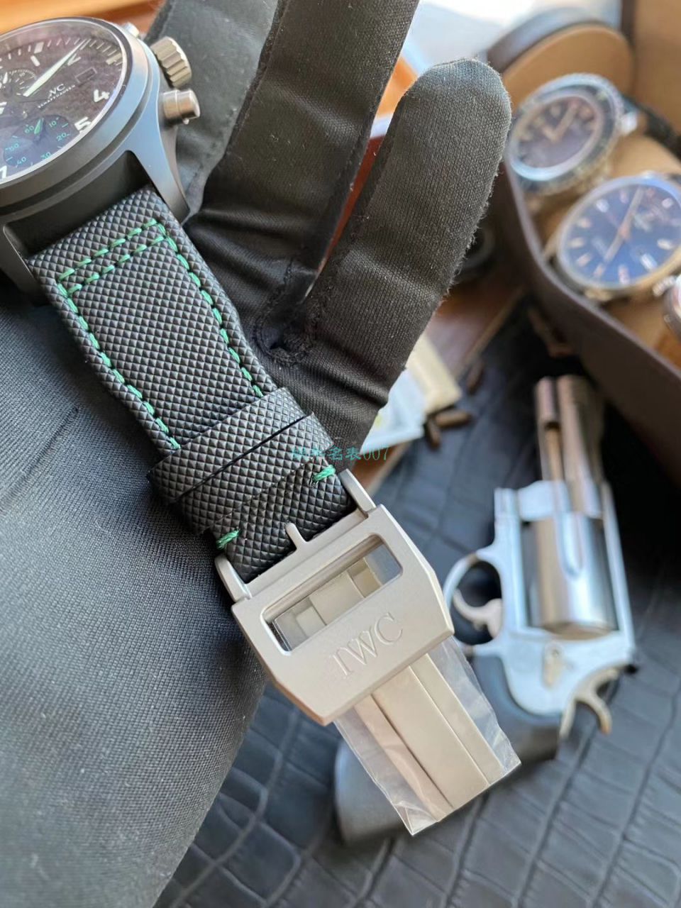 评测：YL Factory  IWC 复刻高仿手表飞行员系列IW389005 wrist watch (梅赛德斯AMG马石油车队特别版) / WG538