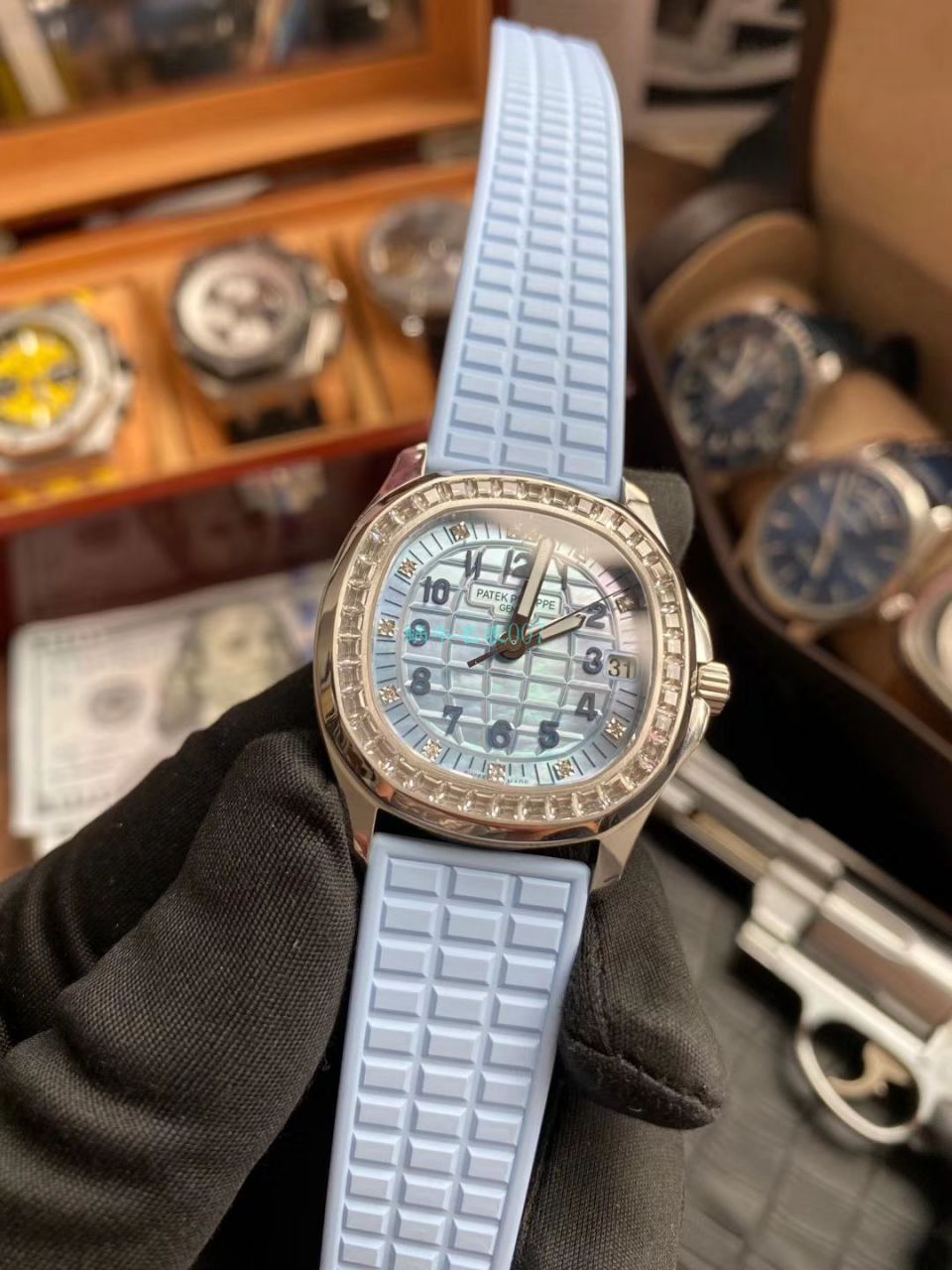PPF Factory  top 高仿 PATEK PHILIPPE 手表AQUANAUT系列5072G-001女表 / BD306