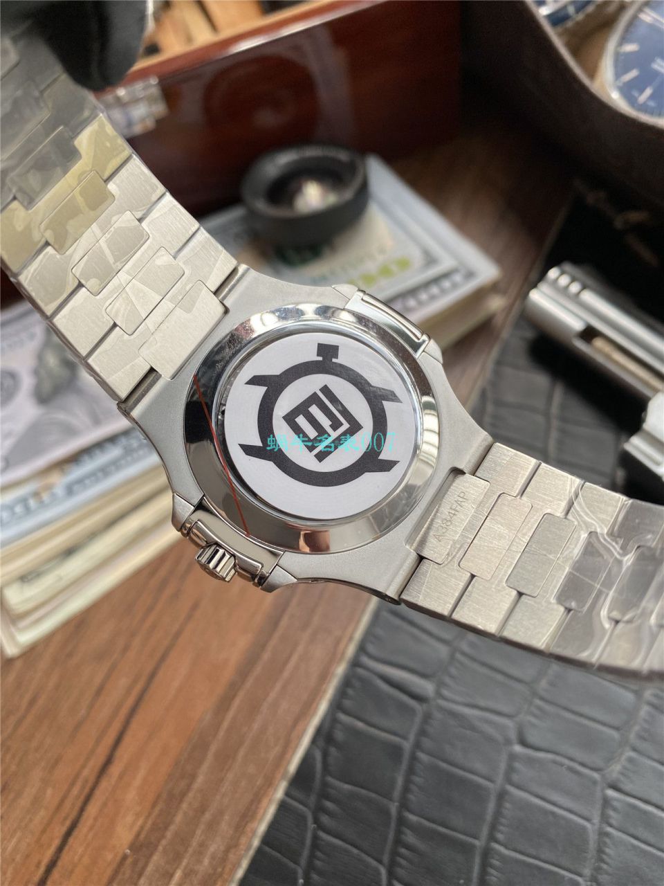 评测V9 Factory 真月相高仿手表 PATEK PHILIPPE  Nautilus 5726/1A-010 wrist watch  / BD310