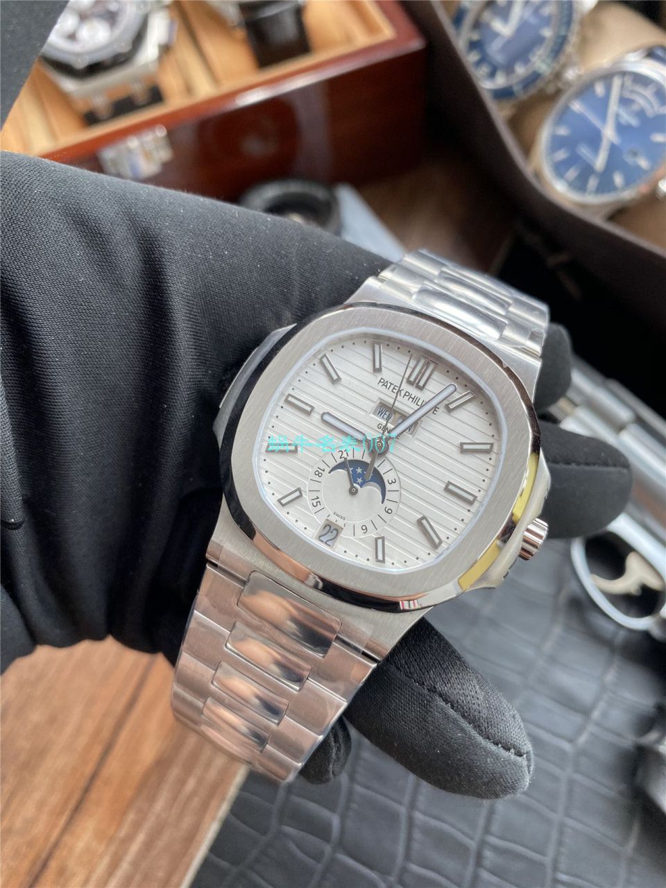 评测V9 Factory 真月相高仿手表 PATEK PHILIPPE  Nautilus 5726/1A-010 wrist watch  / BD310