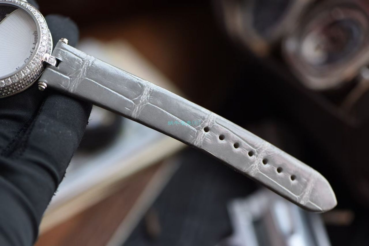 V&A Factory 超A高仿女士手表梵克雅宝诗意复杂功能系列VCARN25800 wrist watch  / VA10